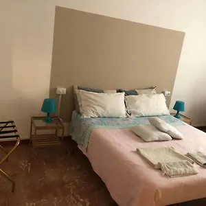 Bed and breakfast A Due Passi Dal Lumiere, Bolonia