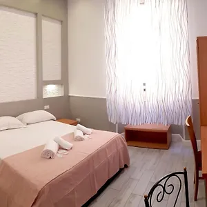 Legends Hostel Rome
